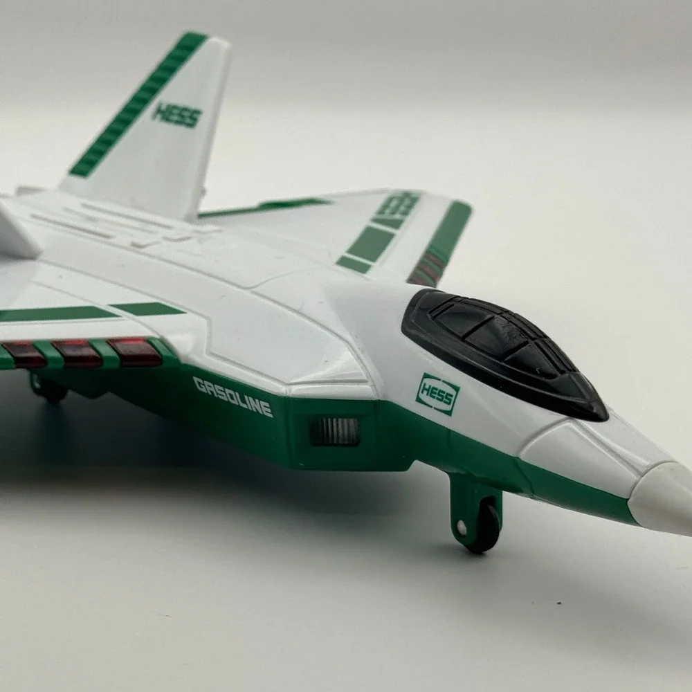 Hess 2010 Jet Fighter Toy Airplane White Green Lights Collectible Aircraft
